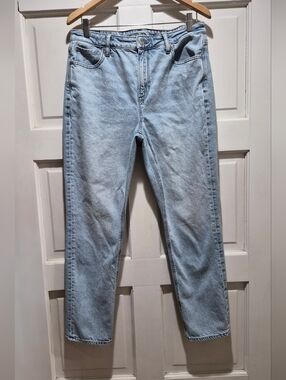 American Eagle Mom Jeans Size 10 Light Wash High Rise Straight Leg EUC